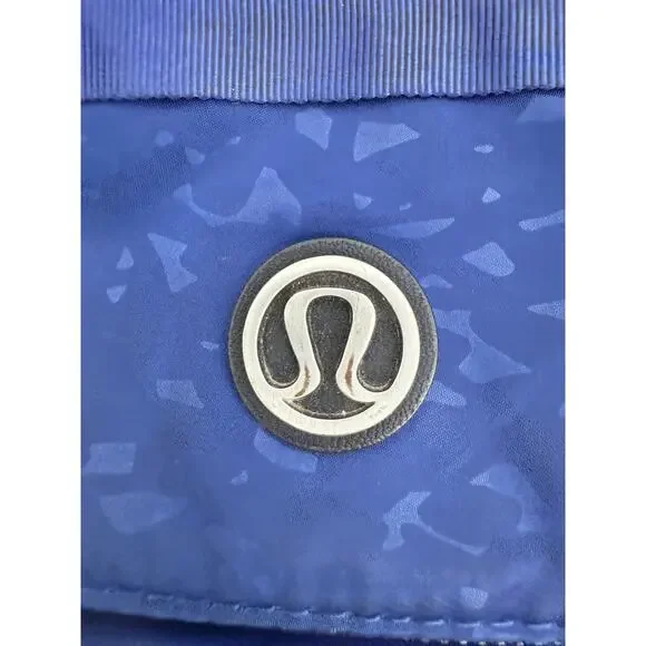 Lululemon Crossbody Bag Womens Adjustable Strap Festival Purse Shadow wrap Blue - Picture 3 of 12